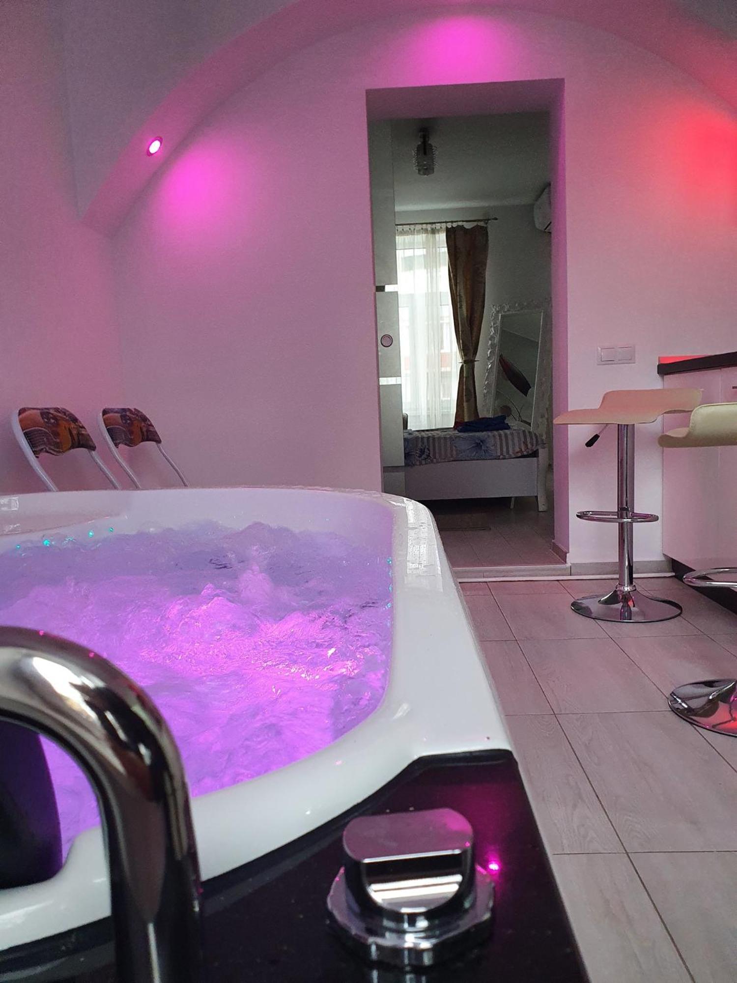 White House & Jacuzzi Sibiu Exterior foto